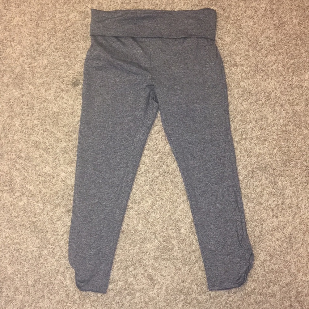 Forever 21 Capri legging size medium